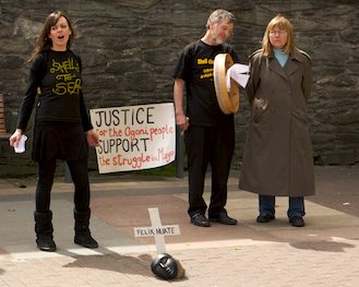 Activist sings a moving song about the Shell refinery in Mayo.