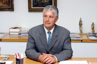 Governor Roberto Requio