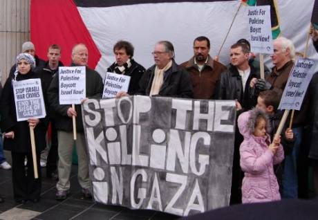 Christy Moore & others stand in solidarity with Gaza