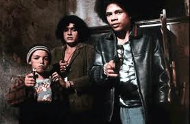 pic_pixote_image_three_boys_with_guns.png