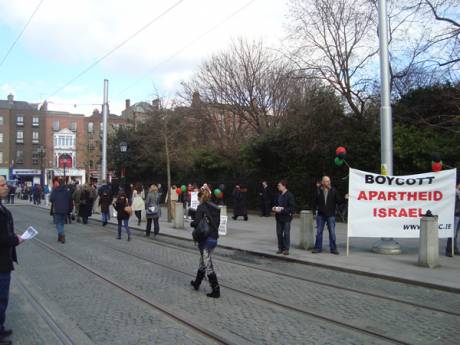 Leafletting passengers