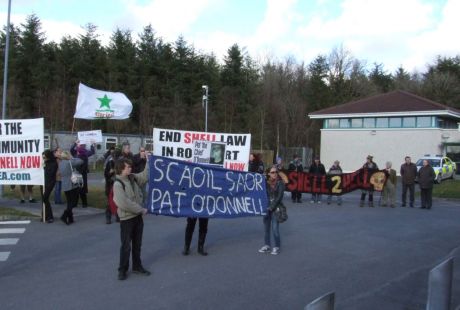 Displaying banners outside the gateway and sentry room