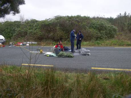 The cutting team (protest removal team) setting up