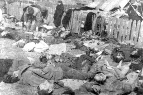 Polish victims of a massacre committed by the Ukrainian Insurgent Army in the village of Lipniki, Wo&#322;y&#324;, 1943.