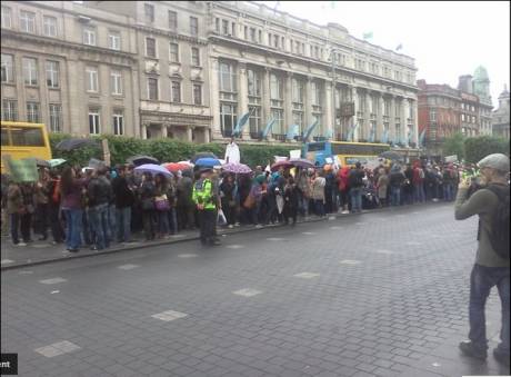 #spanishrevolution - Dublin demo: image and commentry (irish people enjoy being slaves ....very sad)