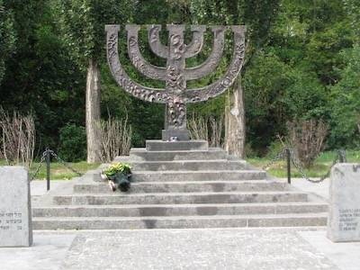 The Bibi Yar memorial in Kiev. 33 771 Jewish Ukrainians were shot in two days, on September 29 and 30, 1941, by the Ukrainian Waffen SS and Reinhard Heydrich’s Einsatzgruppen. This massacre was celebrated as a victory by the mainstream nationalists